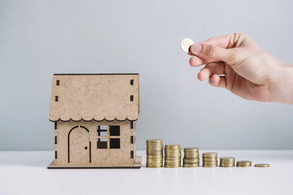 Homebuyer reviewing Q1 2026 mortgage rate trends while planning a home purchase or refinance.